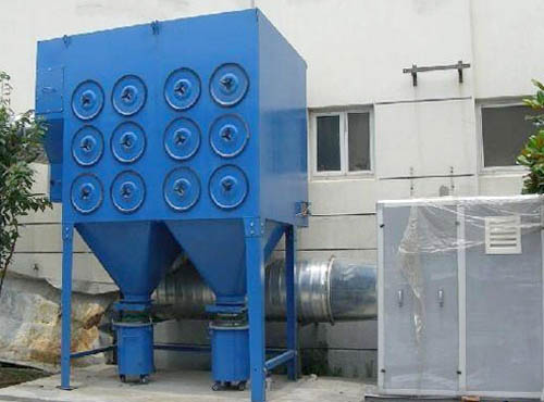 <b>VDF型组合式滤筒除尘器</b>